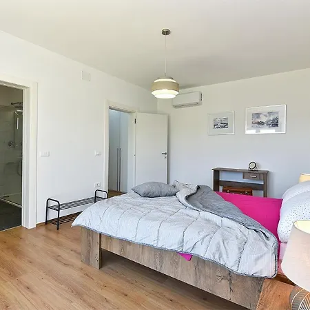Villa Tamara 2044