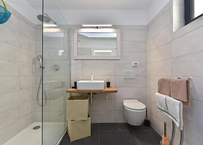 Tamara 2044 Βίλα *