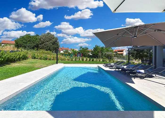 Tamara 2044 * Πούλα