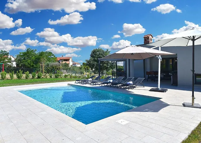 Tamara 2044 Βίλα *