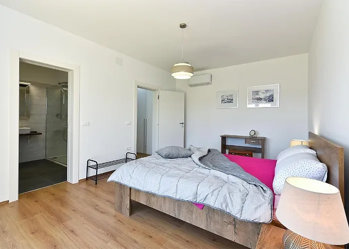 Villa Tamara 2044