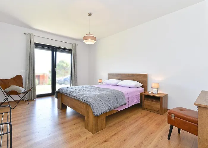 Tamara 2044 Βίλα