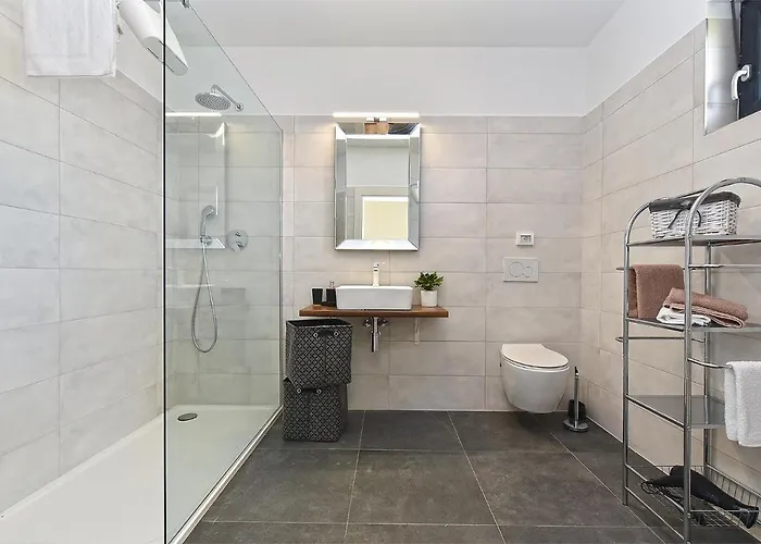 Tamara 2044 Βίλα *