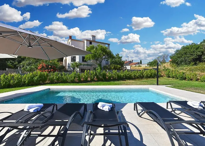 Tamara 2044 * Πούλα