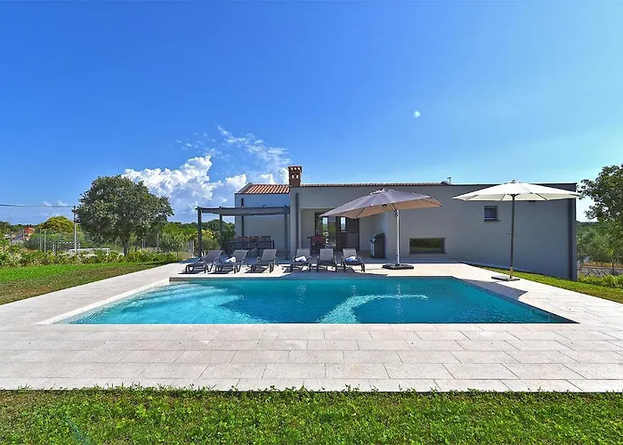 Tamara 2044 Βίλα *